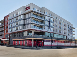 Hampton Inn & Suites Watertown Boston