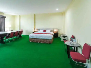 RedDoorz @ Brother Homestay Kupang