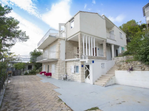 Vila Dvorski