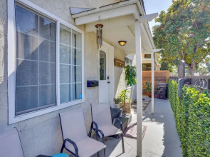 Super Walkable! Historic Home in Dtwn Long Beach