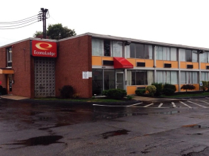 Quality Inn Near Pimlico Racetrack
