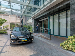 Aruga Apartments by Rockwell Makati