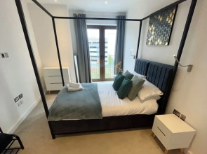 St Albans City Retreat - 2 Bed Apartment