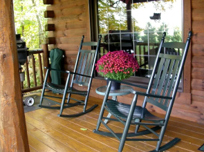 Cricket Hill Lodge & Cabins