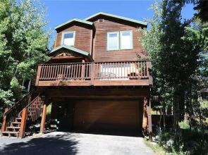 72 Clubhouse Rd Private Home with Hot Tub