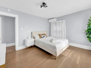 Single Family 3BR Home Game Room Parking