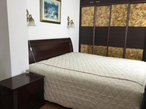 Oasis House Suites Apartments and Studios