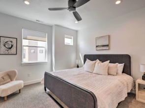 Modern-chic Provo Townhome 1 Mi to BYU Campus
