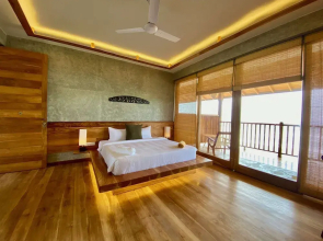 Coast 67 Boutique Hotel