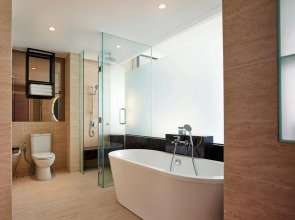 Hotel Stripes Kuala Lumpur, Autograph Collection