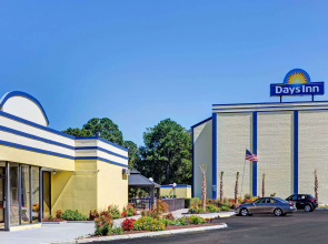 Days Inn by Wyndham Norfolk Military Circle