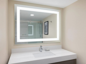 Ramada Plaza by Wyndham Orlando Resort & Suites Intl Drive