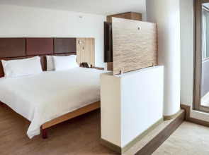 Viaggio Teleport Suites