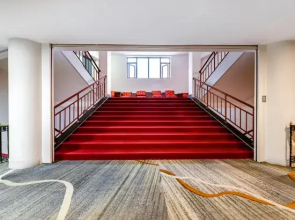 Grapefruit Hotel
