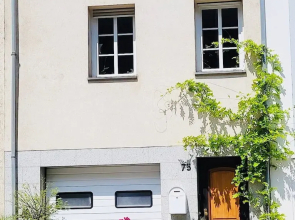 Large 2 bedrooms house with parking