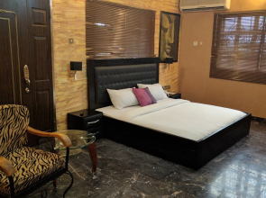 Porschester Hotel and Suite