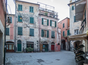 Picabon Quiet Apartment with AC & Balcony