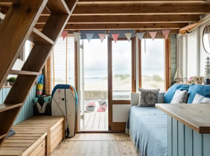 Stargaze From a Beach hut on the Mudeford Sandbank