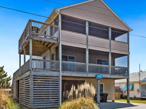 5042 Beach Hangar 5 Min Walk to Beach