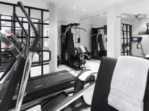 Schlosshotel Berlin By Patrick Hellmann