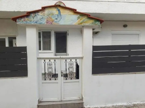 Asiminas lovely house
