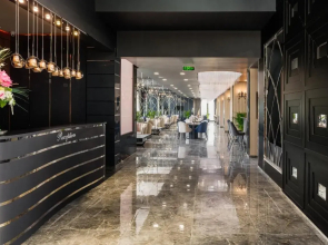 Royal Palace Hotel