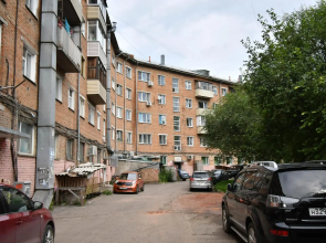 Apartments on Vysotnaya street 27