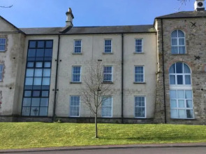 Silverhill House Apartment
