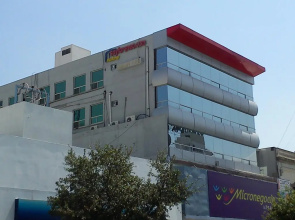 Unidades Privadas con AC-TV-WiFi y Estacionamiento en Centro de MTY