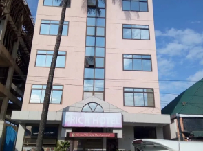 Rich Hotel