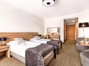 Mercure Wiazowna Brant