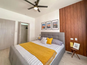 Beautiful 1 Bedroom in Great Location