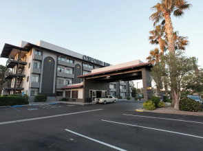 Oxford Suites Lancaster