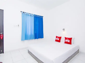 ZEN Rooms Kerobokan Bimasena