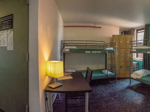 Jazz on the Park Hostel