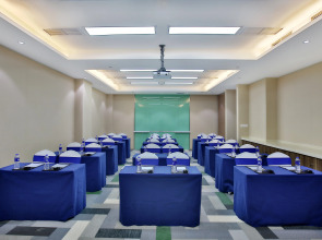 Отель Holiday Inn Express Langfang Park View