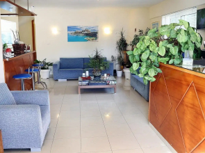Peri's Hotel