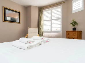 Host Stay Waterloo Apartment