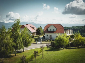 Tri lučke hotel & restaurant