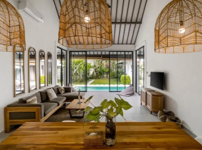 Villa Moju by Alfred in Bali - Tropical 3BR Escape w Private Pool Lush Garden in Bumbak Canggu