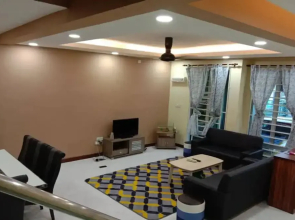 OYO 90215 Awani Homestay