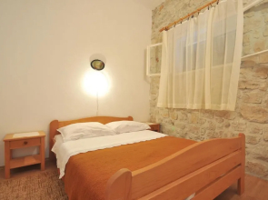Nice Home in Vinisce With Wifi and 2 Bedrooms