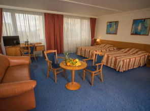 TOP HOTEL Praha & Conference Centre