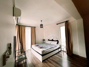 Flat With Roof Terrace and Sea View in Kyrenia