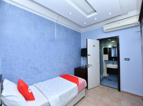 OYO 137 Marina Hotel