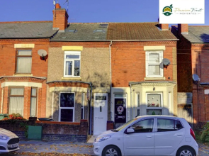 5 Bedroom - 5 Bathroom House By Passionfruitproperties close to Coventry City Centre with Free Wi-fi and garden - 34HRC