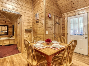 Little Slice Of Heaven -1br 1ba Close To Town And Resort Amenities 1 Bedroom Cabin by RedAwning
