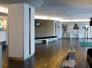 Holiday Inn Naples by IHG