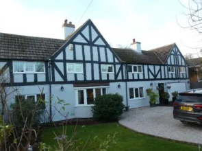 Newark Lodge Guest House