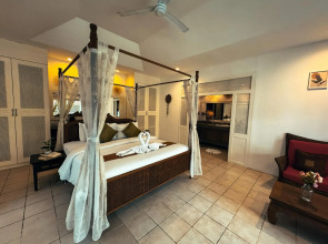 Villa Raya Private Pool Villas Resort